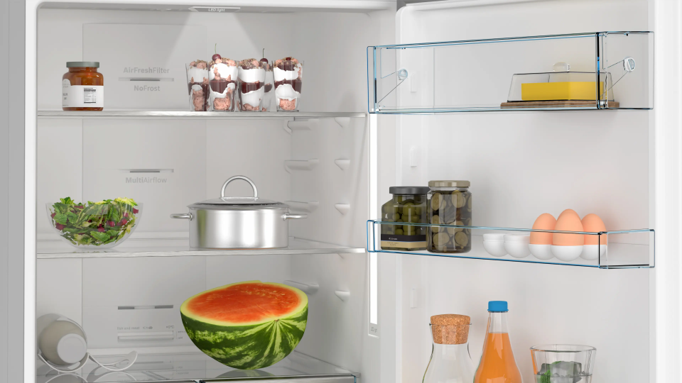 BOSCH KGN55CIE0N Alttan Donduruculu Buzdolabı 186 x 70 cm Kolay temizlenebilir Inox, No Frost