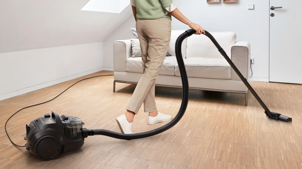 Bosch BGC21X300 Toz torbasız Süpürge Siyah