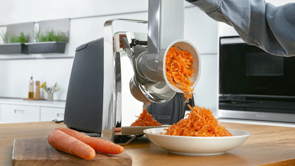 Bosch MFW67440 Kıyma Makinesi ProPower 2000 W Siyah, Krom